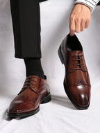 Herren Richelieu Schuhe mit perforierter Flügelspitze