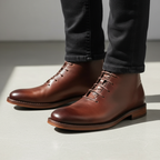 Herren Schnürstiefel mit hohem Schaft und rundem Zehenbereich
