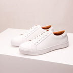 Herren Sneaker mit Schnürverschluss, Metallösen und flacher Sohle