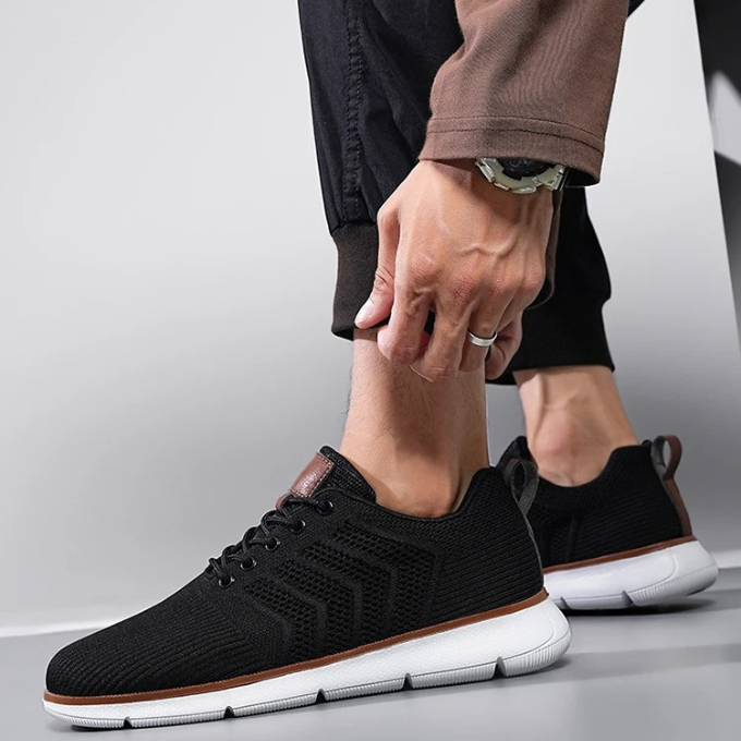 Herren Sneaker mit atmungsaktivem Mesh, dicker Sohle und Schnürverschluss