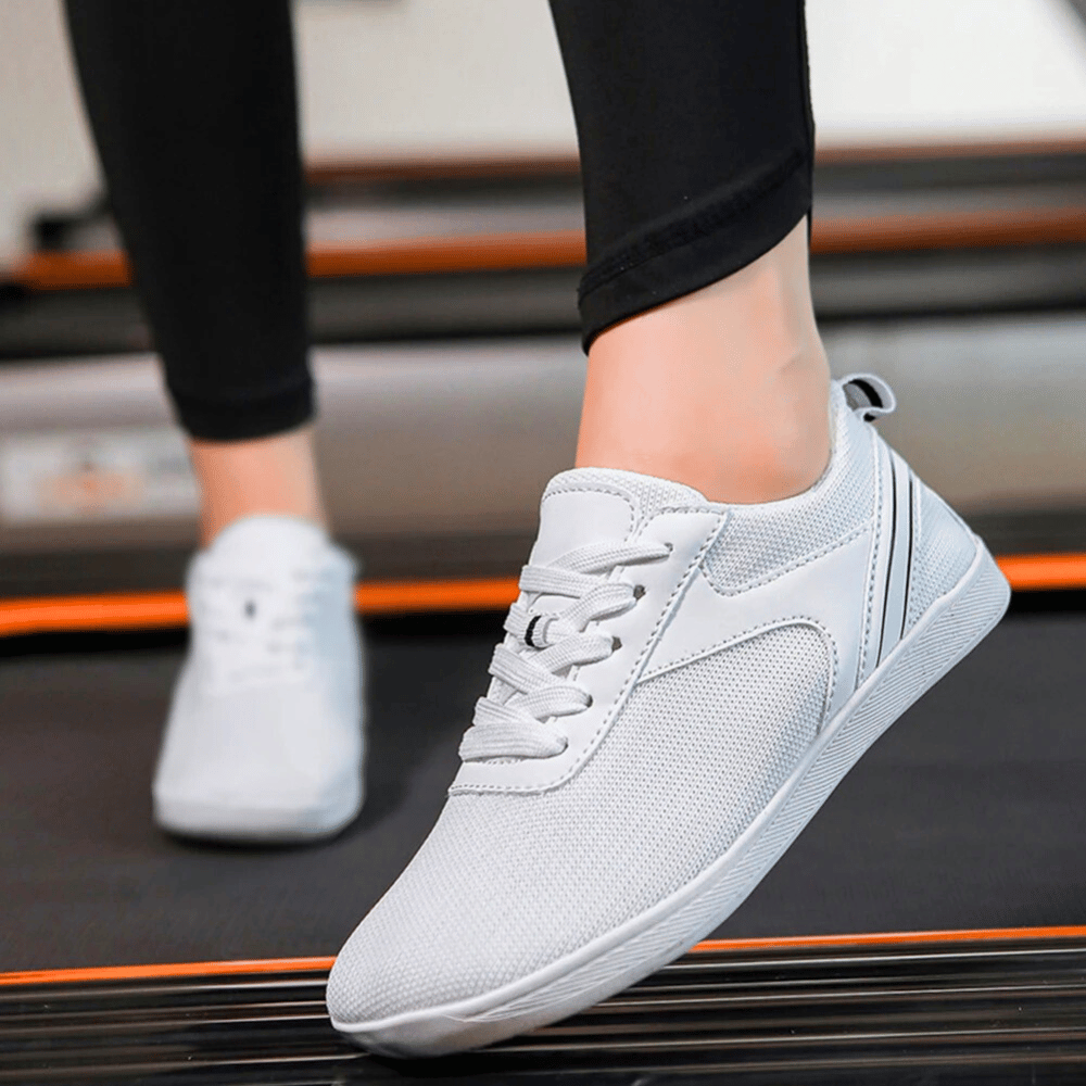Herren flache Sneaker mit gepolsterter Sohle, Low-Top-Design und atmungsaktiven Materialien