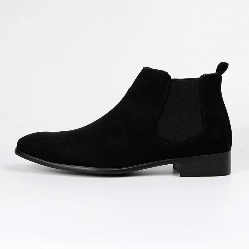Herren Chelsea-Boots mit elastischen Einsätzen und Zuglasche