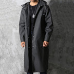 Herren Regenmantel Schwarz mit Kapuze – Langer Wasserabweisender Regenparka
