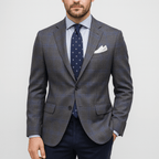 Herrenblazer mit tailliertem Schnitt und fallendem Revers