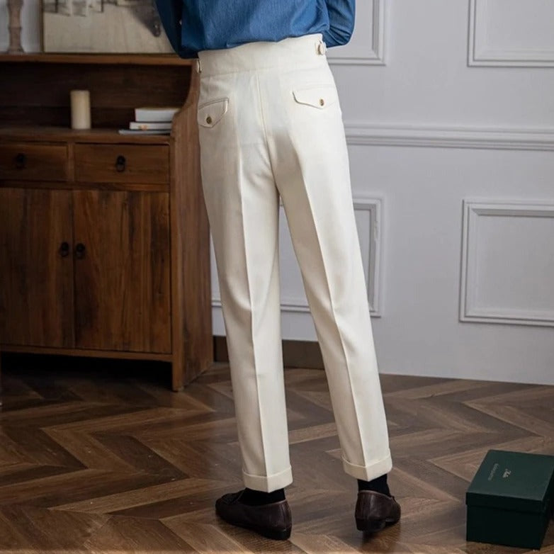 Herrenhose mit hoher Taille und Bundfalten