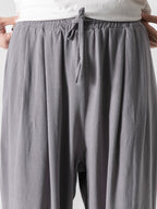 Herrenhose mit weitem Schnitt, elastischem Bund und Kordelzug