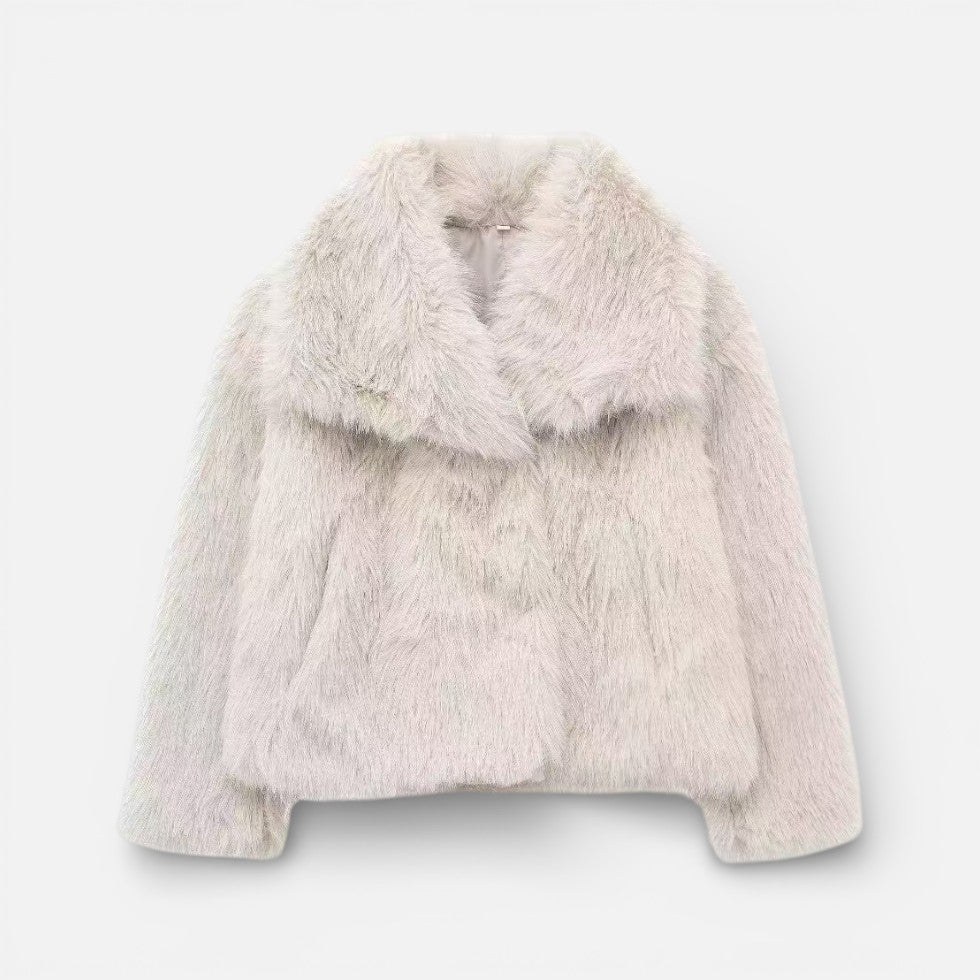 Damen Kunstfelljacke mit kurzem Schnitt und breitem Kragen