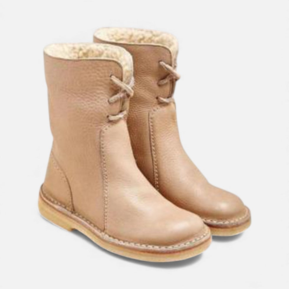 Gefütterte Damenstiefel mit Schnürung und Umschlag