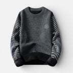 Herren Knitted Strickpullover mit gestreiften Ärmeln