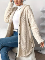 Damen flauschiger Oversized-Kapuzen-Cardigan mit Knopfleiste