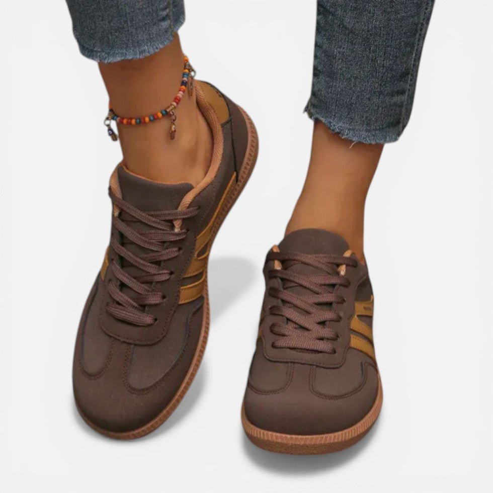 Damesneakers med leopardprint og snørebånd
