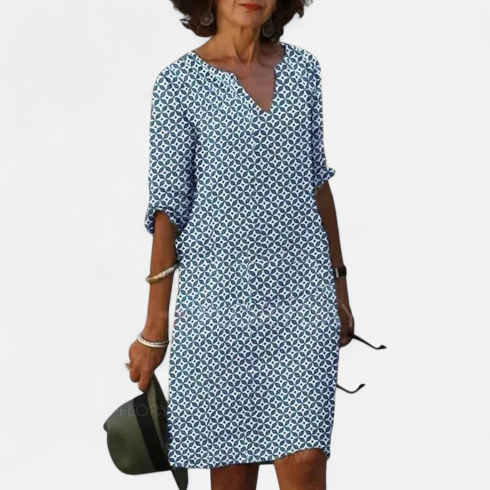 Gemustertes Freizeitkleid mit V-Ausschnitt und Knopfleiste