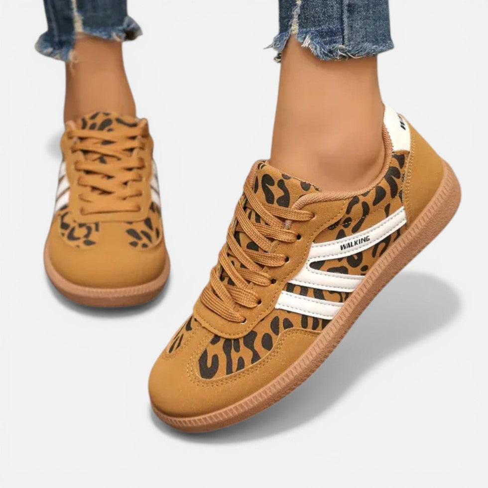 Damesneakers med leopardprint og snørebånd
