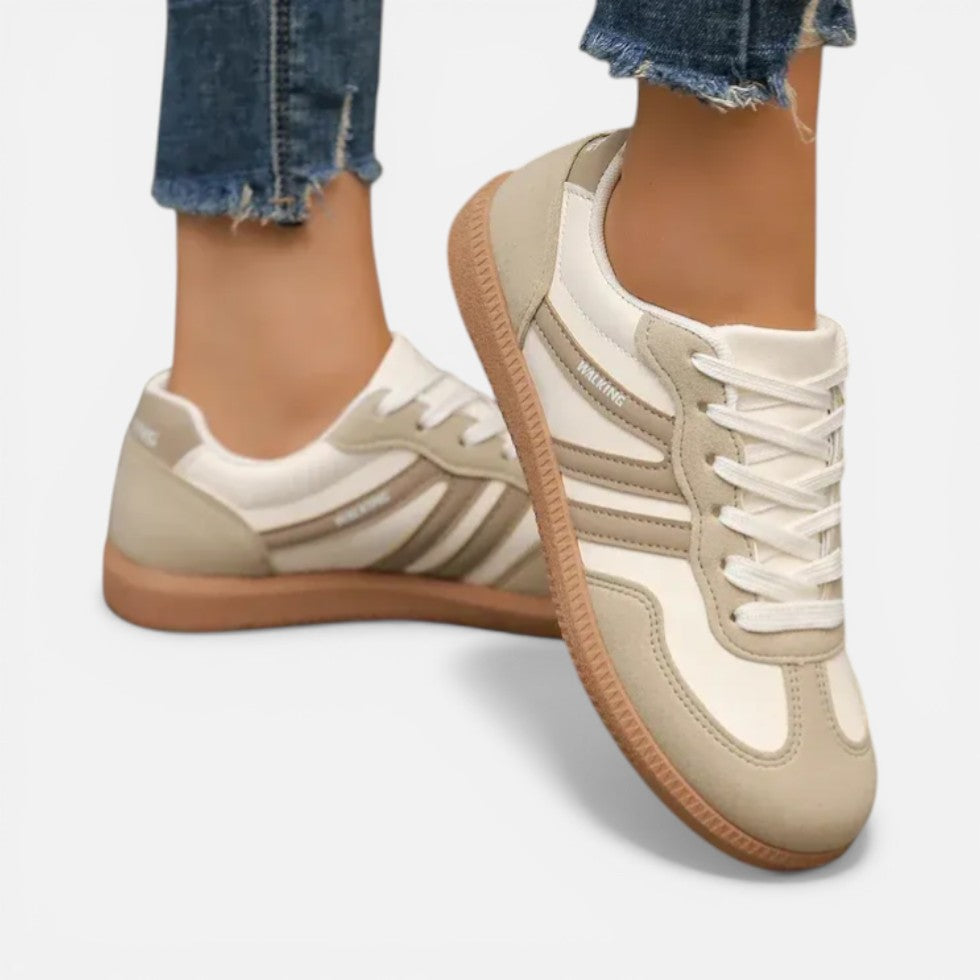 Damesneakers med leopardprint og snørebånd