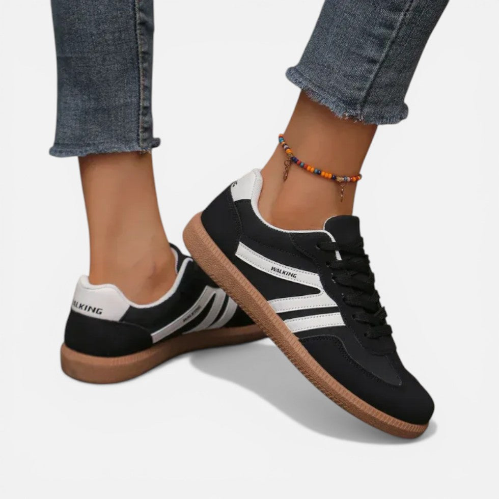 Damesneakers med leopardprint og snørebånd
