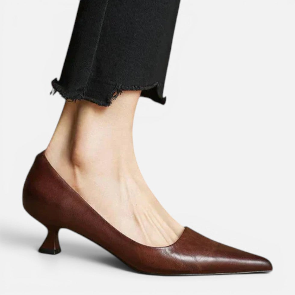 Orthopädische Pumps Spitz Zulaufend Kitten Absatz