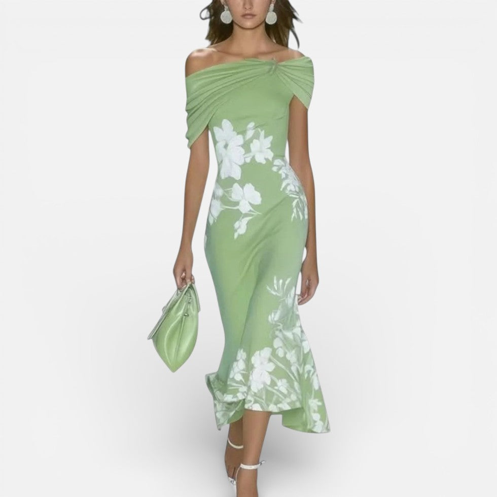 Grøn midikjole med blomstermønster og off-shoulder-udskæring