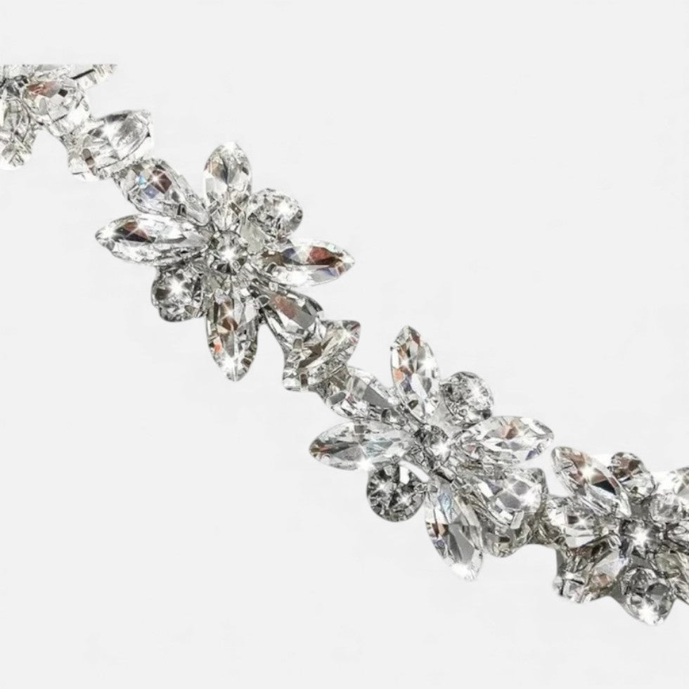 Samt Minikleid mit Ziersteinbesatz