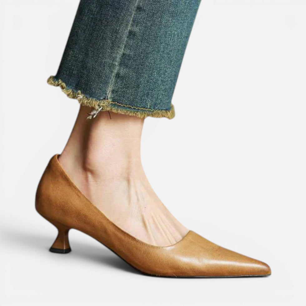 Orthopädische Pumps Spitz Zulaufend Kitten Absatz