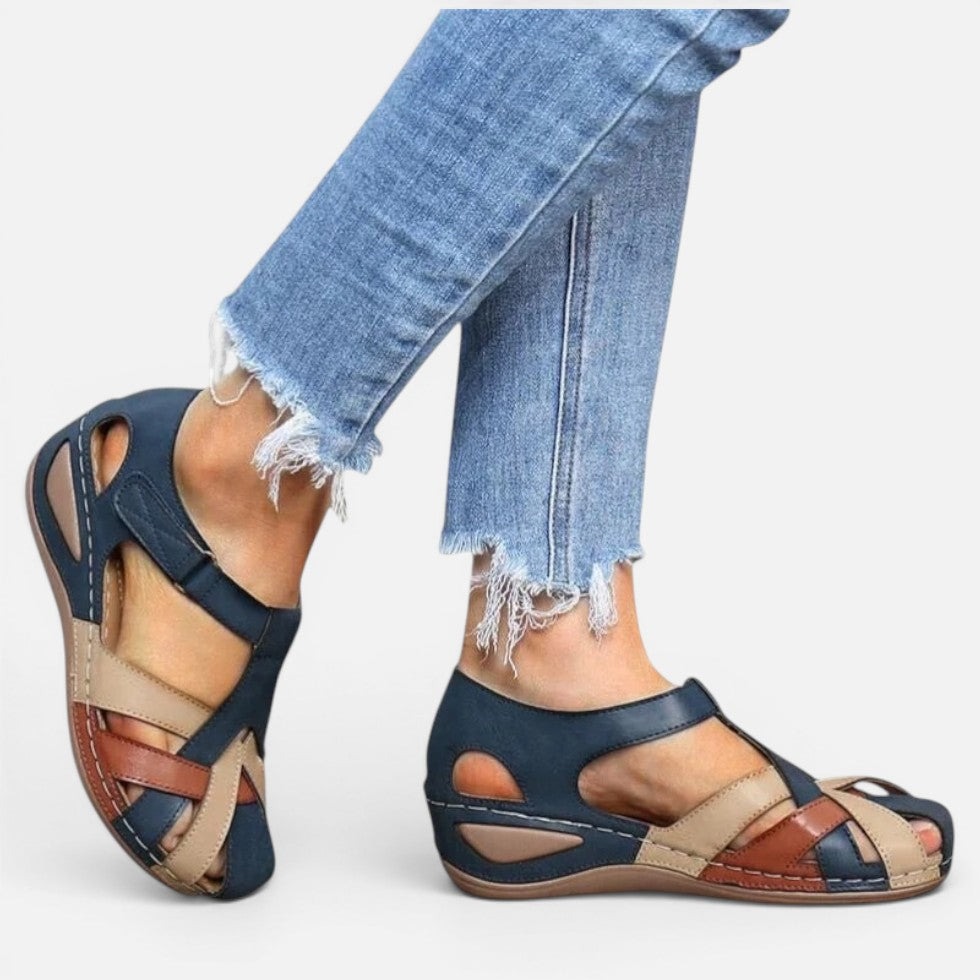 Damen Sandalen mit Riemen und Klettverschluss