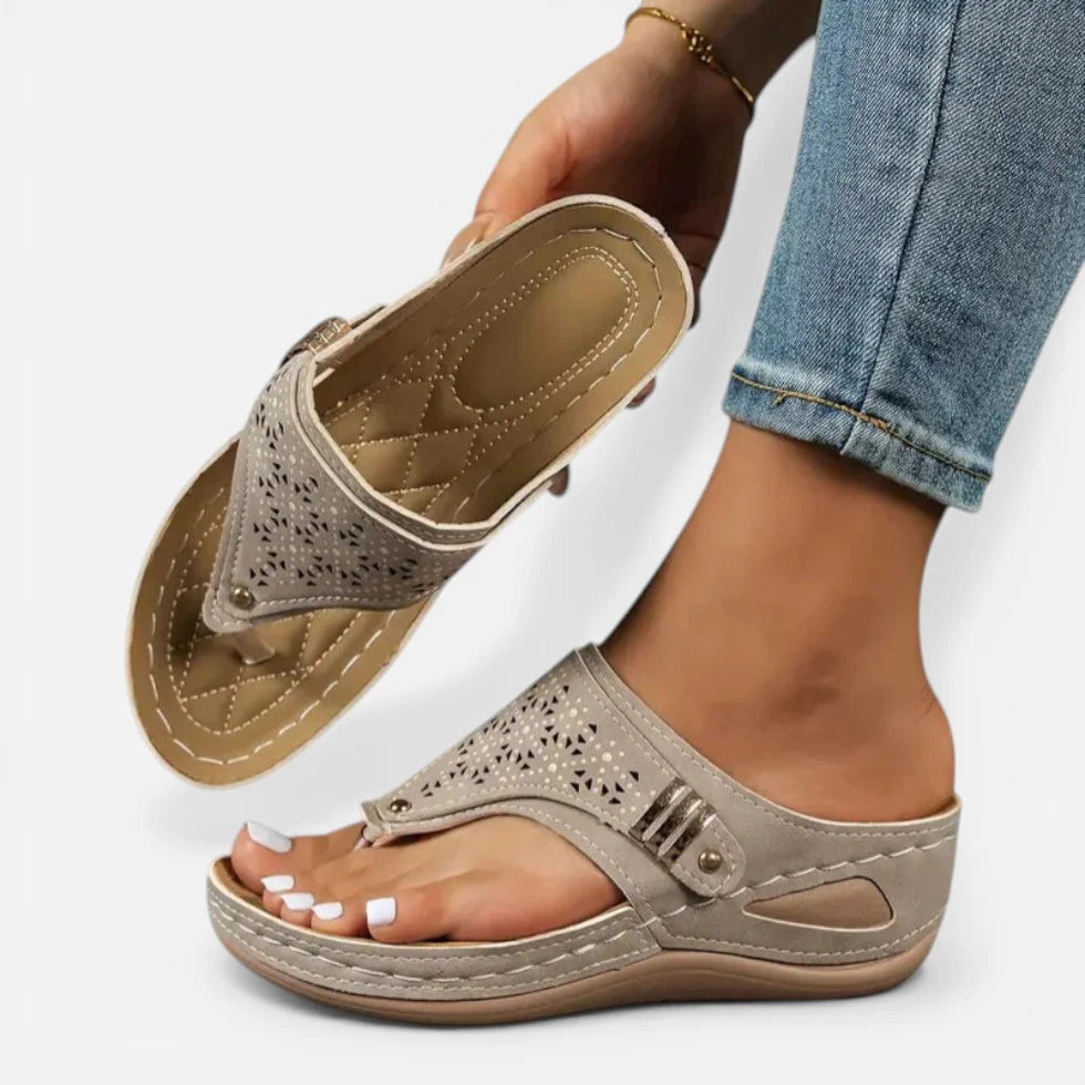 Orthopädische Zehentrenner Sandalen Keilsohle Cut Out Muster Schlupfschuh