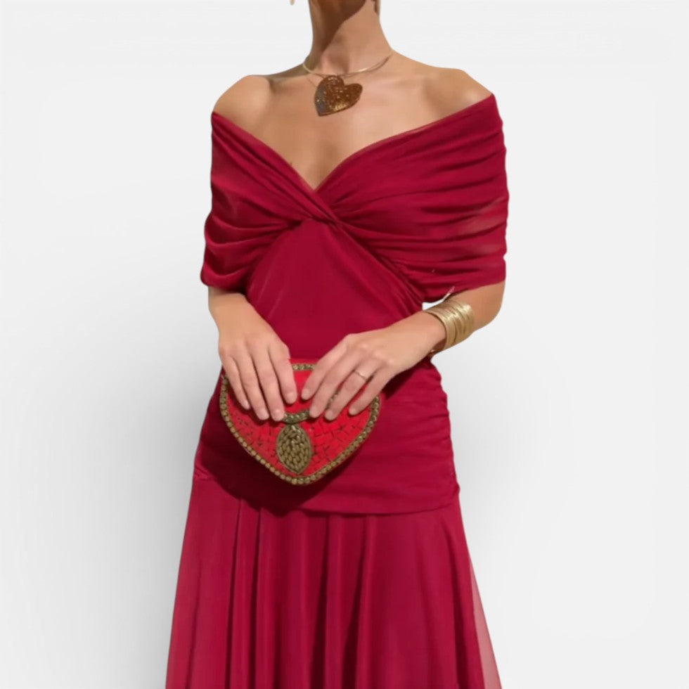 Off-shoulder midikjole med draperinger