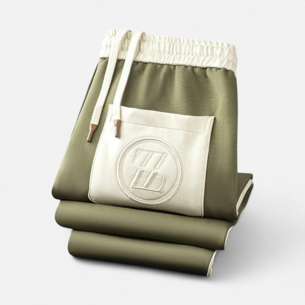 Tracksuit with stand-up collar and zipper