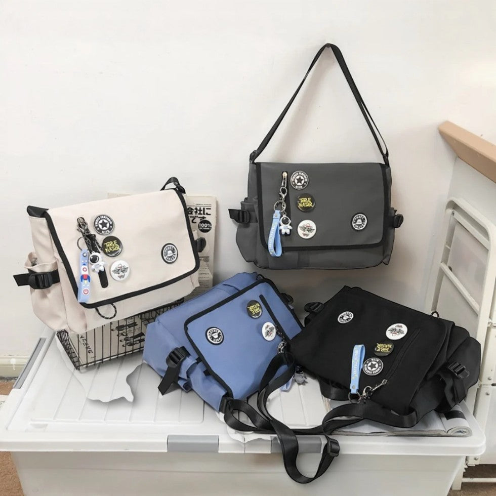 Umhängetasche mit Überschlag und verstellbarem Schultergurt