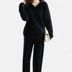 Strickset mit Kragenpullover und Hose