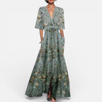 Langes Damenkleid mit Blumenmuster und V Ausschnitt