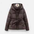 Steppjacke mit Gürtel und Kapuze