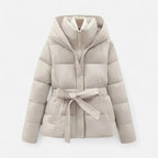 Steppjacke mit Gürtel und Kapuze