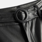 Damen Hose in Lederoptik mit weitem Bein und Gürtel