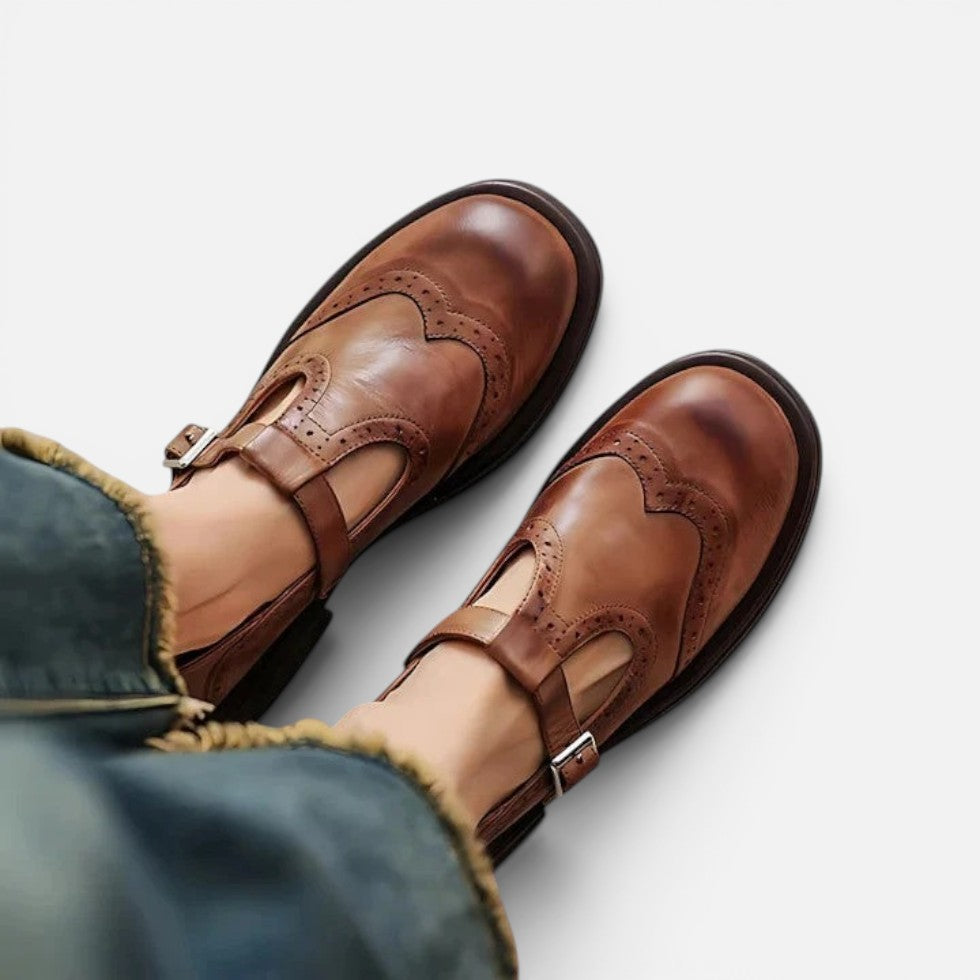 Orthopädische Mary Jane Schuhe mit Riemen und Lochmuster