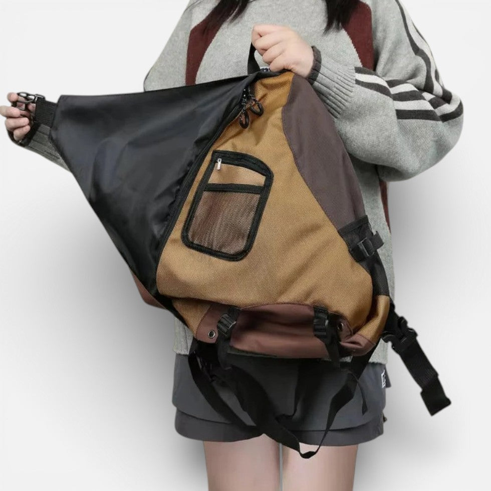 Outdoor Umhängetasche mit Schultergurt und Stauraum