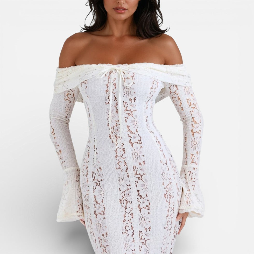Ventekjole med off shoulder-snit og lange blondeærmer