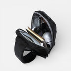 Kompakte Umhängetasche mit Einzelfach und Schultergurt