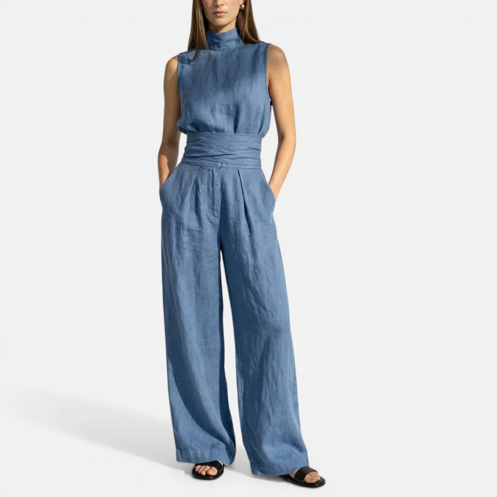 Ærmeløs jumpsuit med vide ben og høj krave