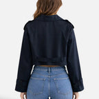 Kurze Trenchjacke mit Gürtel