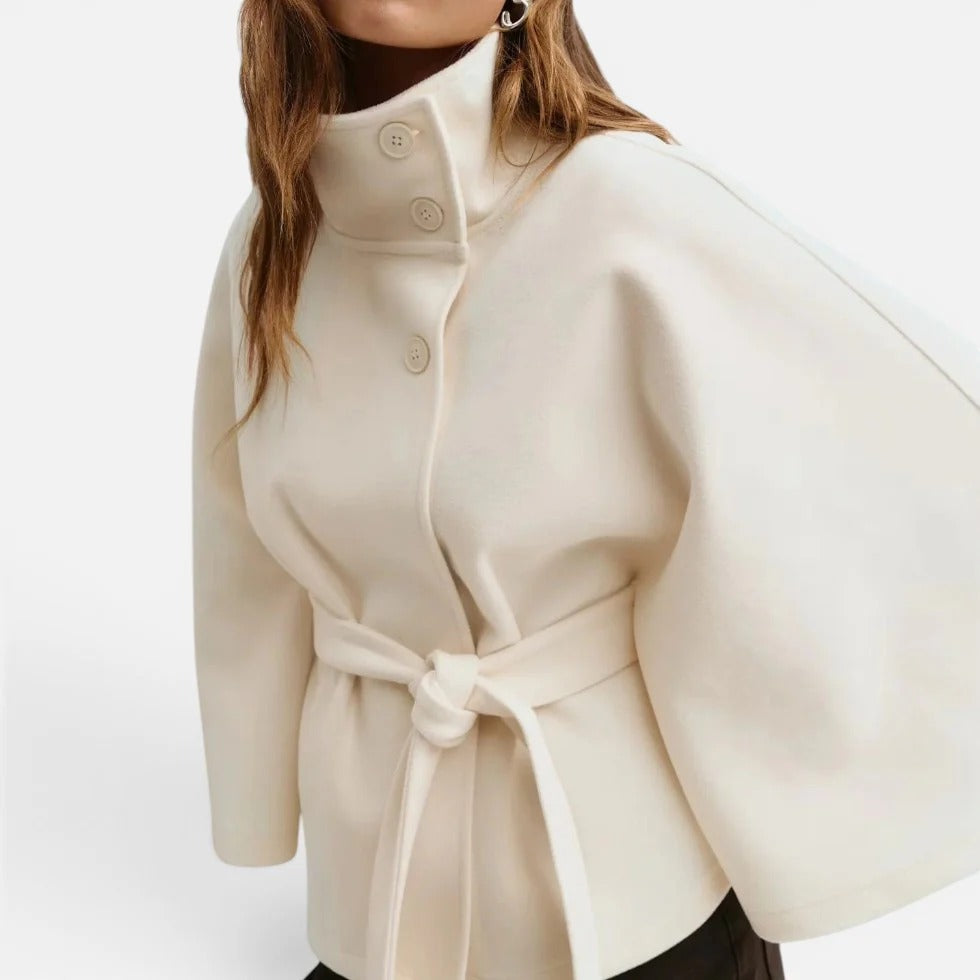 Cape Jacke mit Bindegürtel und Stehkragen