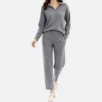 Strickset mit Kragenpullover und Hose