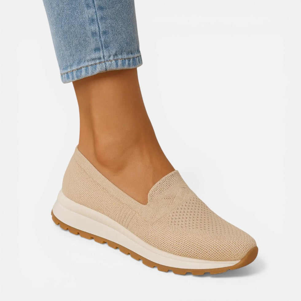 Slip on-sneakers til damer i åndbart strikmateriale