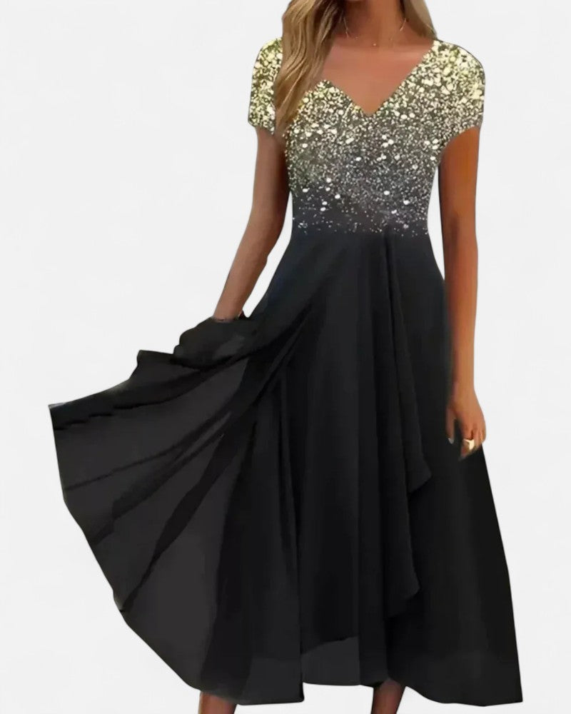 Elegantes Abendkleid mit Blumenapplikation