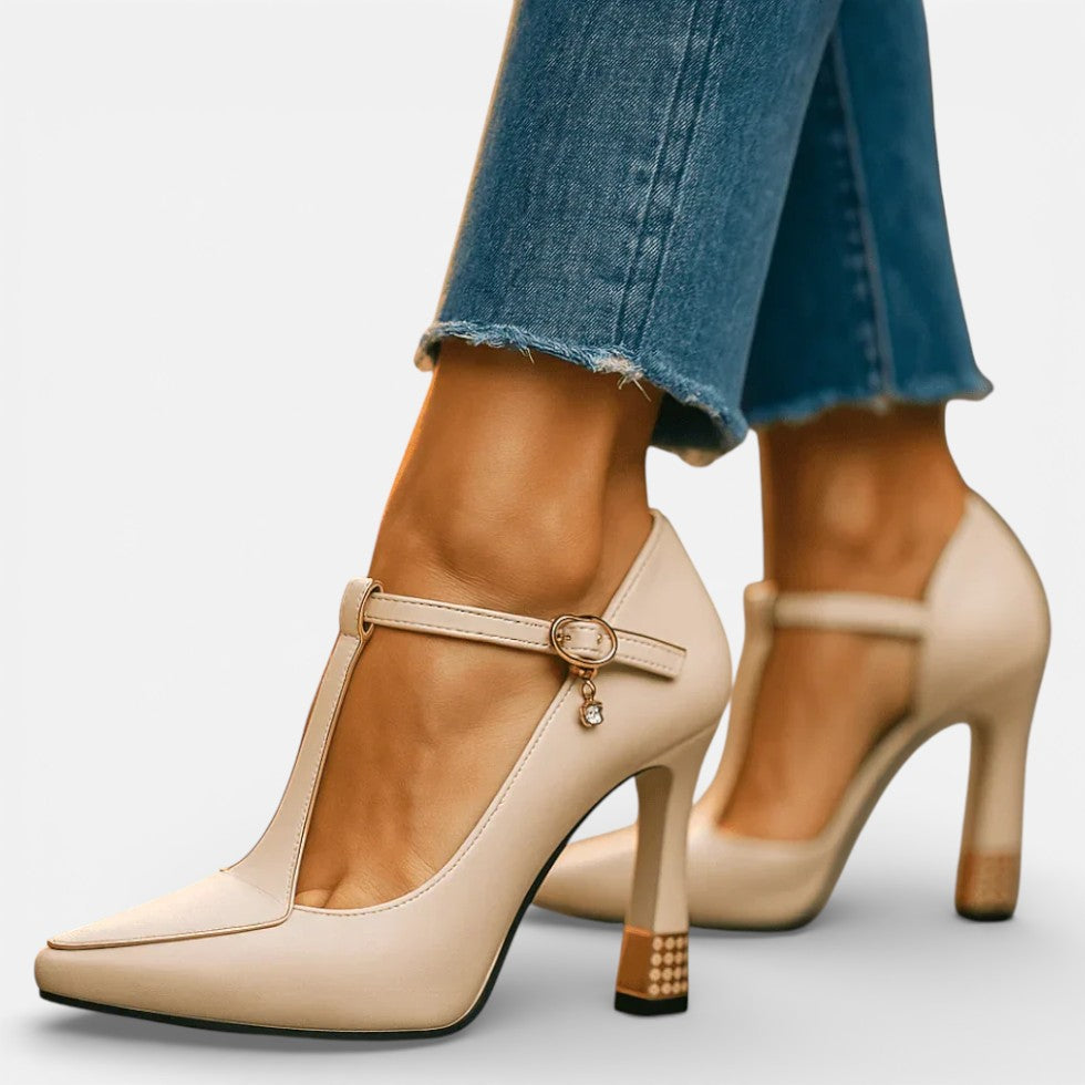 Women's pumps with strap and block heel