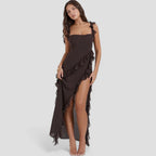 Elegantes Maxikleid mit Rüschenbesatz und Schlitz für den Abend