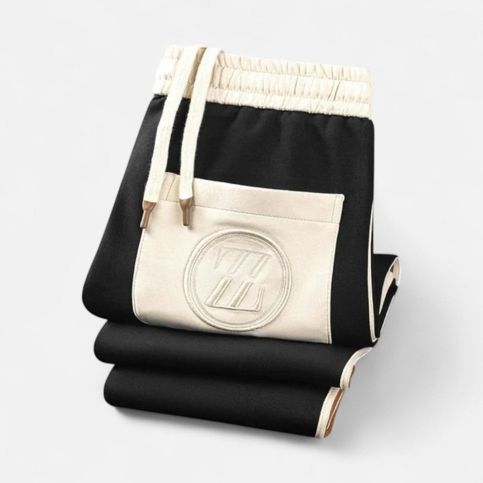 Tracksuit with stand-up collar and zipper